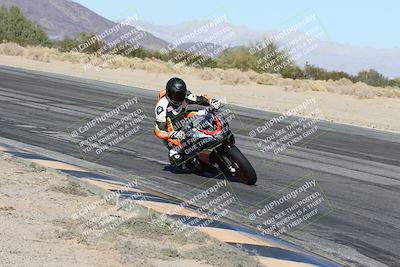 media/Dec-01-2025-Moto Forza (Mon) [[2daa91e15f]]/2-Intermediate Group/Session 4 (Turn 10 Inside)/